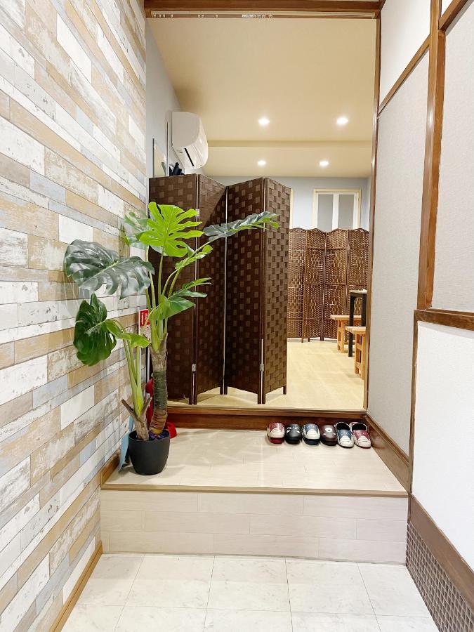 距离namba Shinsaibashi麗子民宿 Villa